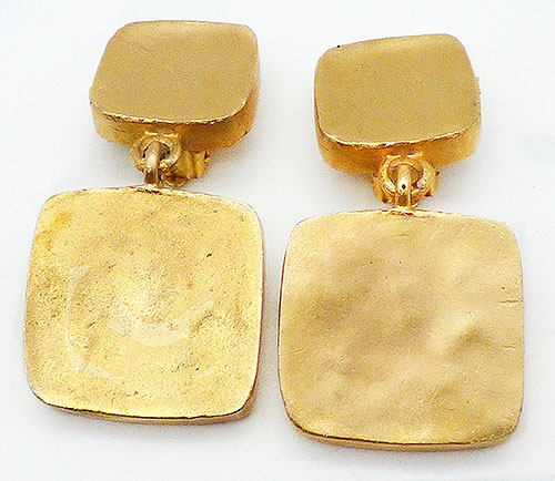  Item # 216079