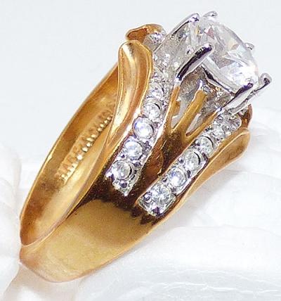 Lind 14k HGE Cubic Zirconia Ring - Garden Party Collection Vintage Jewelry